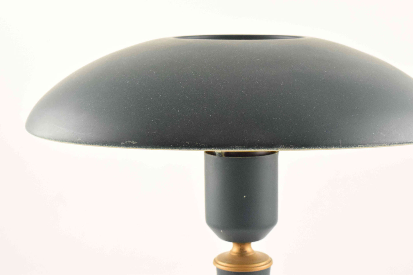 space age, louis kalff, gerald thurston, Henry Dreyfuss, Charles Ray Eames, Jonathan Ive, bauhaus, ufo desk lamp, lento hammerborg, henningsen ph5, jielde boulanger, stilnovo sciolari, industrial tablelamp