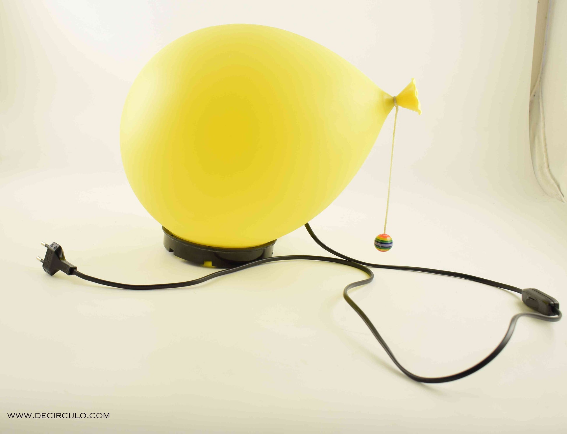 bilumen, kids lights, bed, eames, children, kids, lighting, lamp, balloon, yellow, panton, funny, present