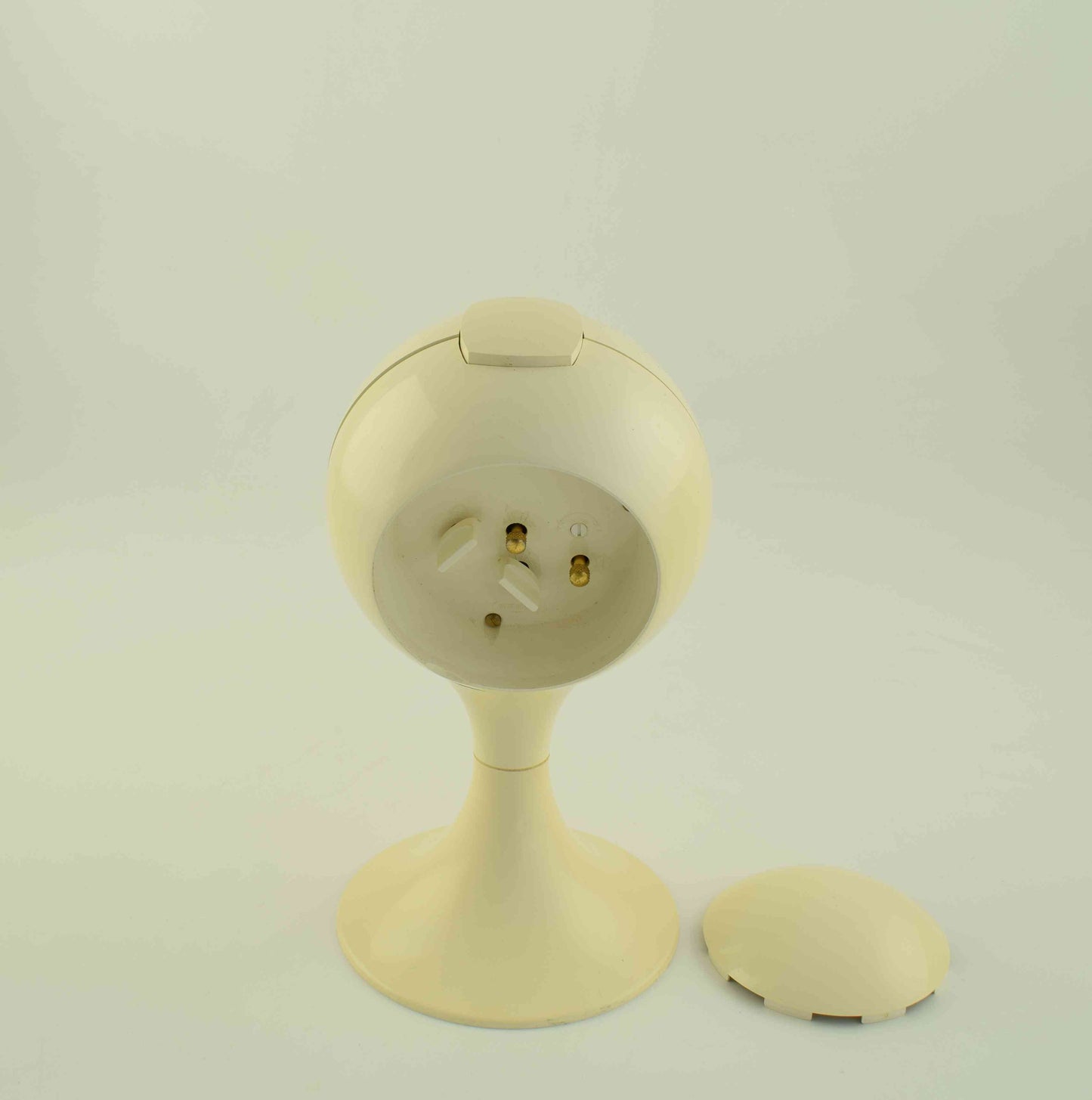 Blessing alarm clock, white pedestal tulip shape, made in Germany. Space age era, made of plastic from the early 1970S