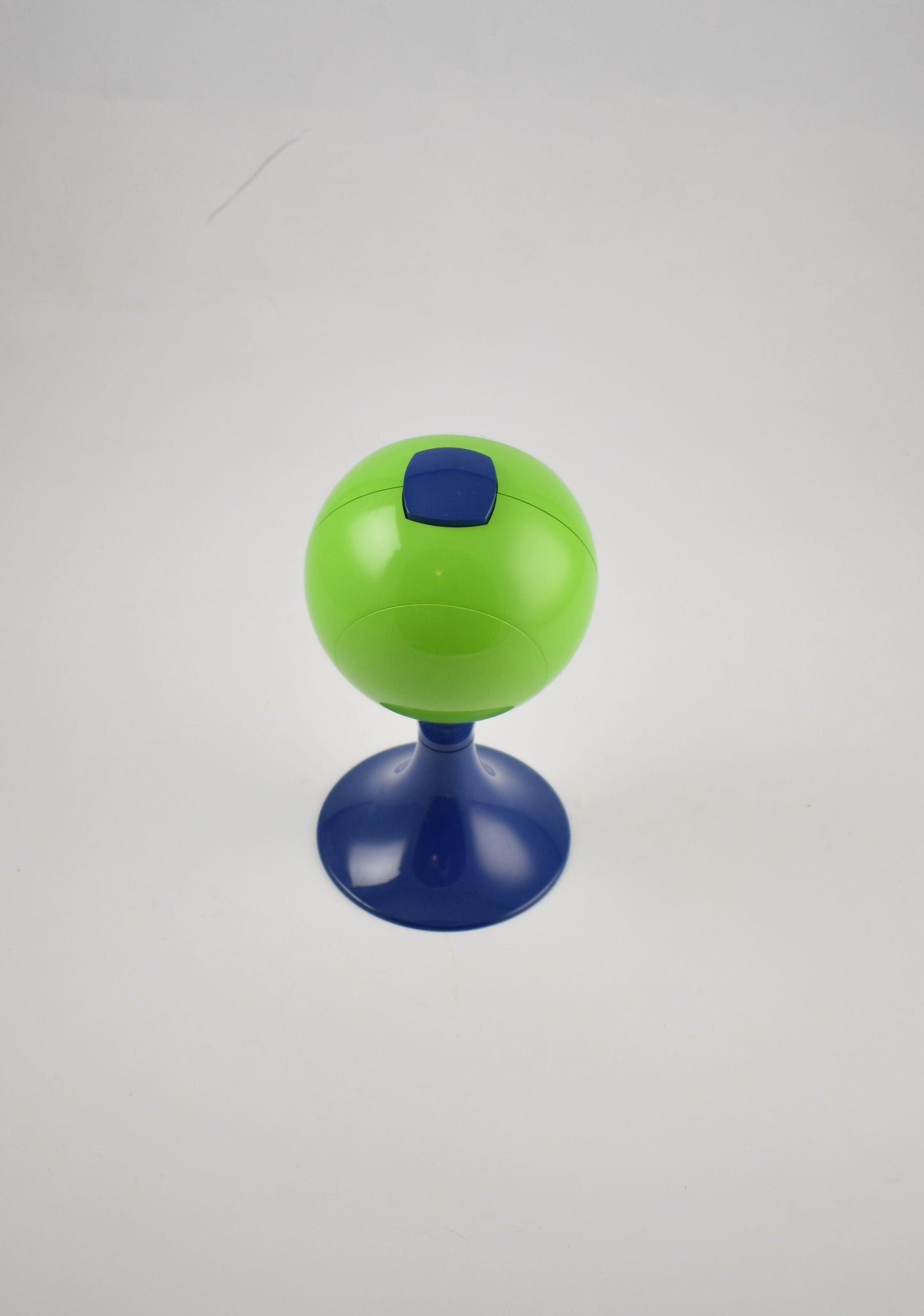 Blessing alarm clock, Light green and blue pedestal tulip shape, made in Germany. Space age era, made of plastic from the early 1970s