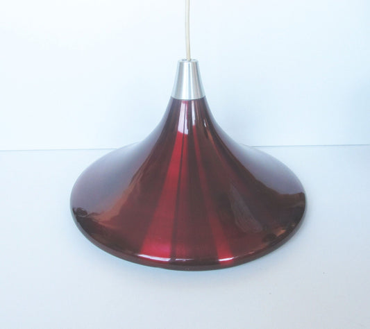 Rood Violet aluminium hanglamp, prachtige vintage hanglamp aluminium uit de jaren 60