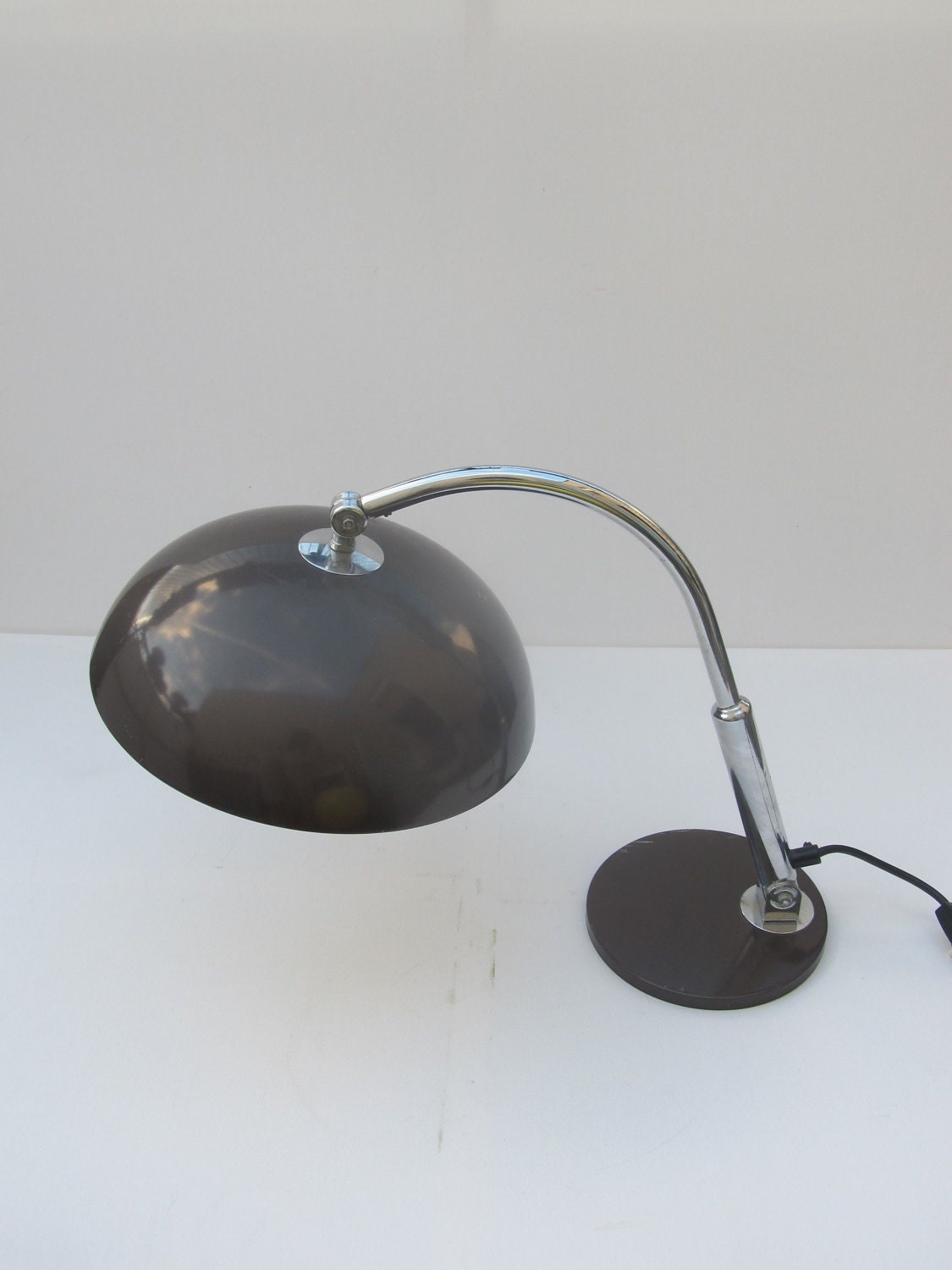 Hala Desk lamp Model 144 designed Busquet, famous design table light from The Netherlands