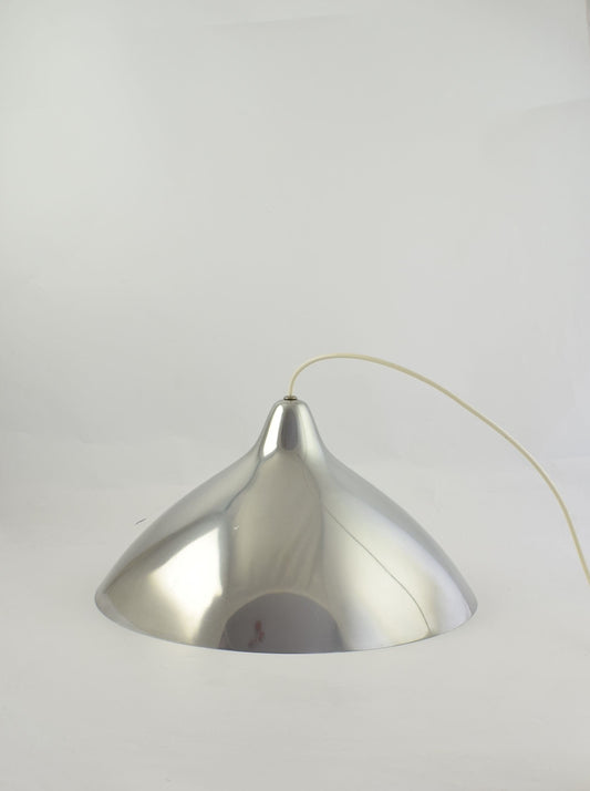 Stockmann Orno ontwerp Lisa Johansson-Pape aluminium hanglamp gemaakt in Finland 1950-1959