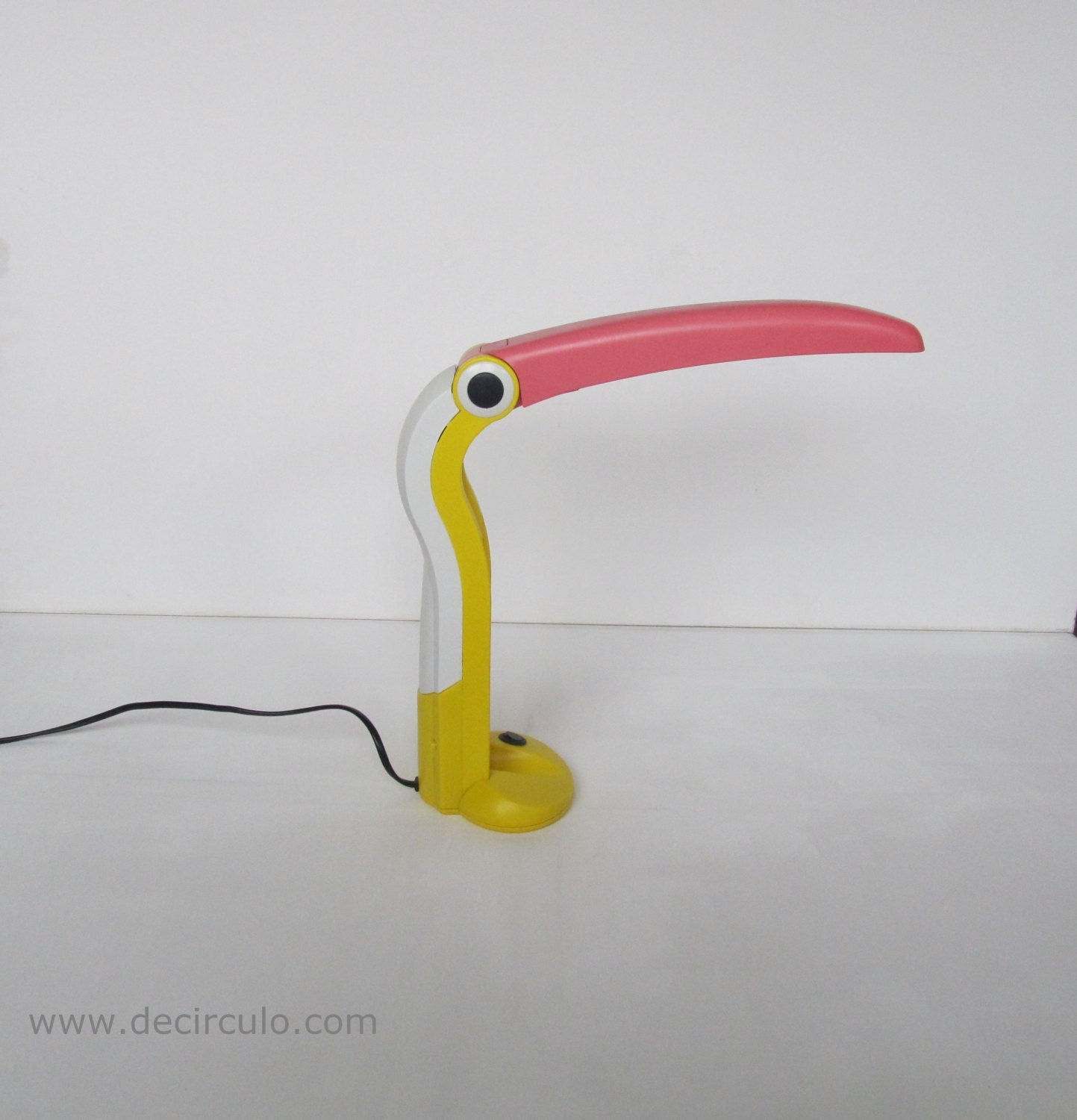 Retro toucan pelican desk table Lamp, 1980's vintage great lighting for childrensroom bedroom or office workplace