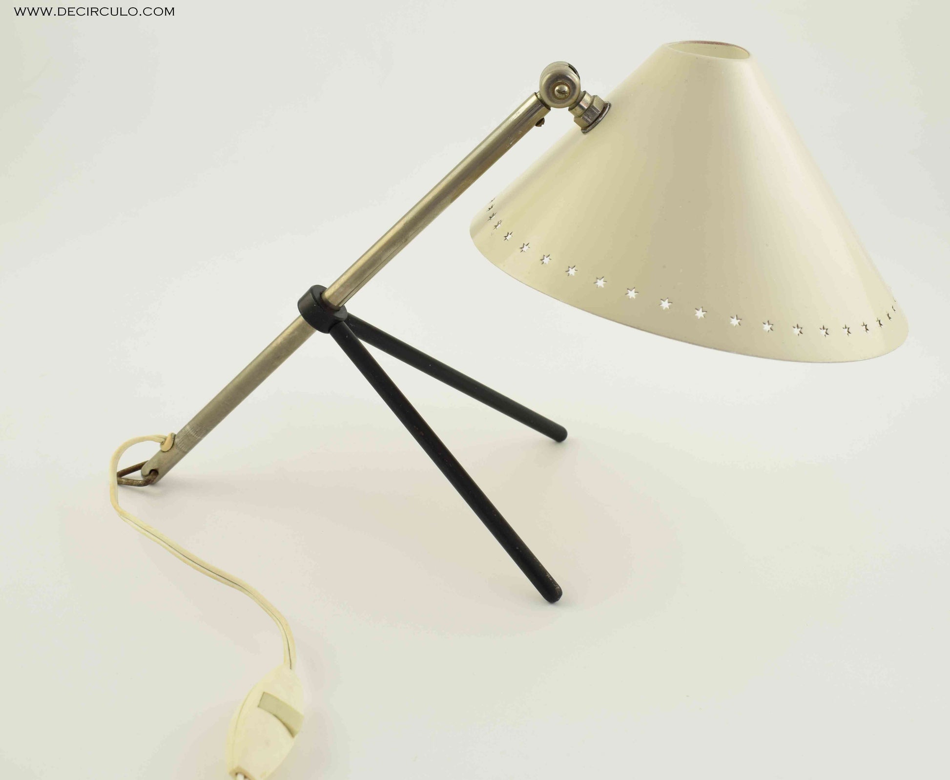 hala busquet, pinocchio pinokkio, industrial lamp, bedside lamp, desk light, dutch design, gispen raak dijkstra, minimalistic art, poulsen stilnovo, design icon eames, nelson eames pastoe, small tabe lamp, kalff sciolari rizzo